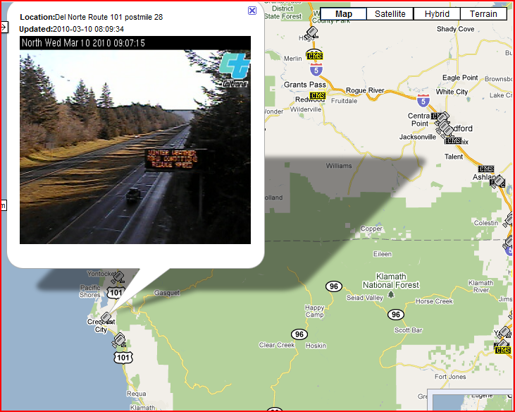 OSS Screenshot (3/10/10): A CCTV camera along HWY 101 in Caltrans District 1 shows a CMS warning of winter road conditions.