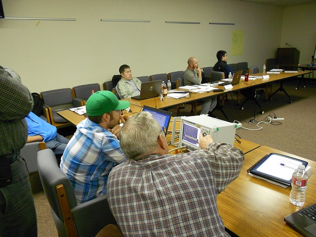 Students working together on lab activities. (Telecom Wireless Fundamentals, 2015) Students working together on lab activities. (Telecom Wireless Fundamentals, 2015)